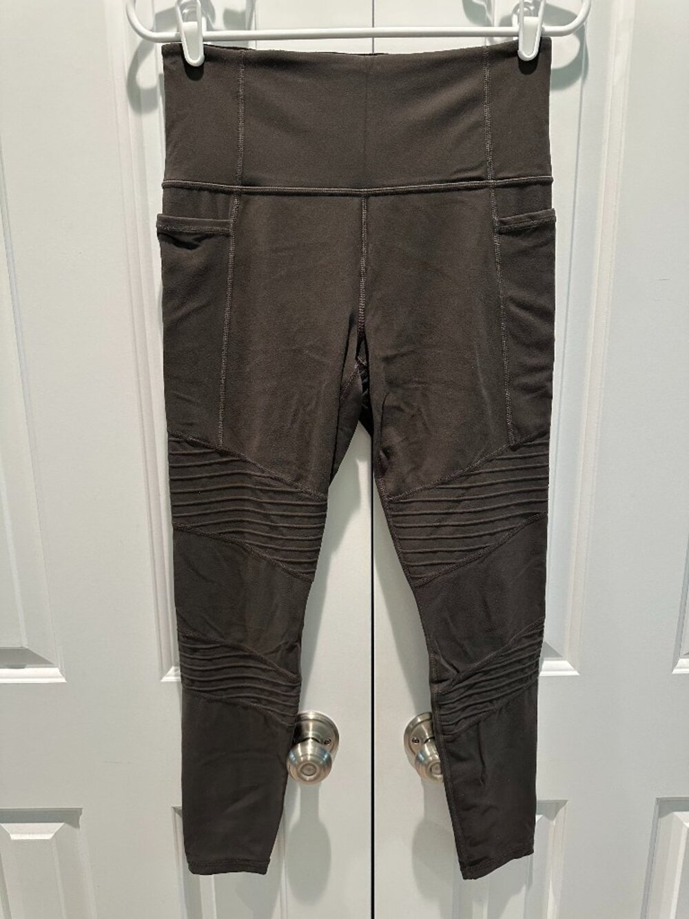 Athleta Inclination Moto Tight Gray Leggings Medium Mid Charcoal Ribbed